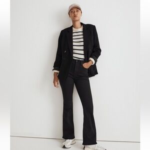 Madewell Curvy Skinny Flare Jeans in Black Frost Wash Size 25